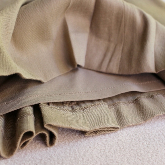 alice + olivia Box Pleat Khaki Skirt - Picture 5 of 10